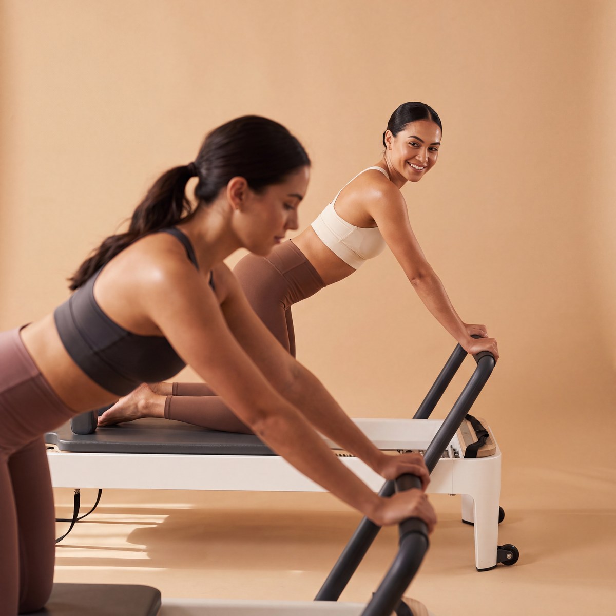 Duo reformer pilates sessie bij Reformed Collective